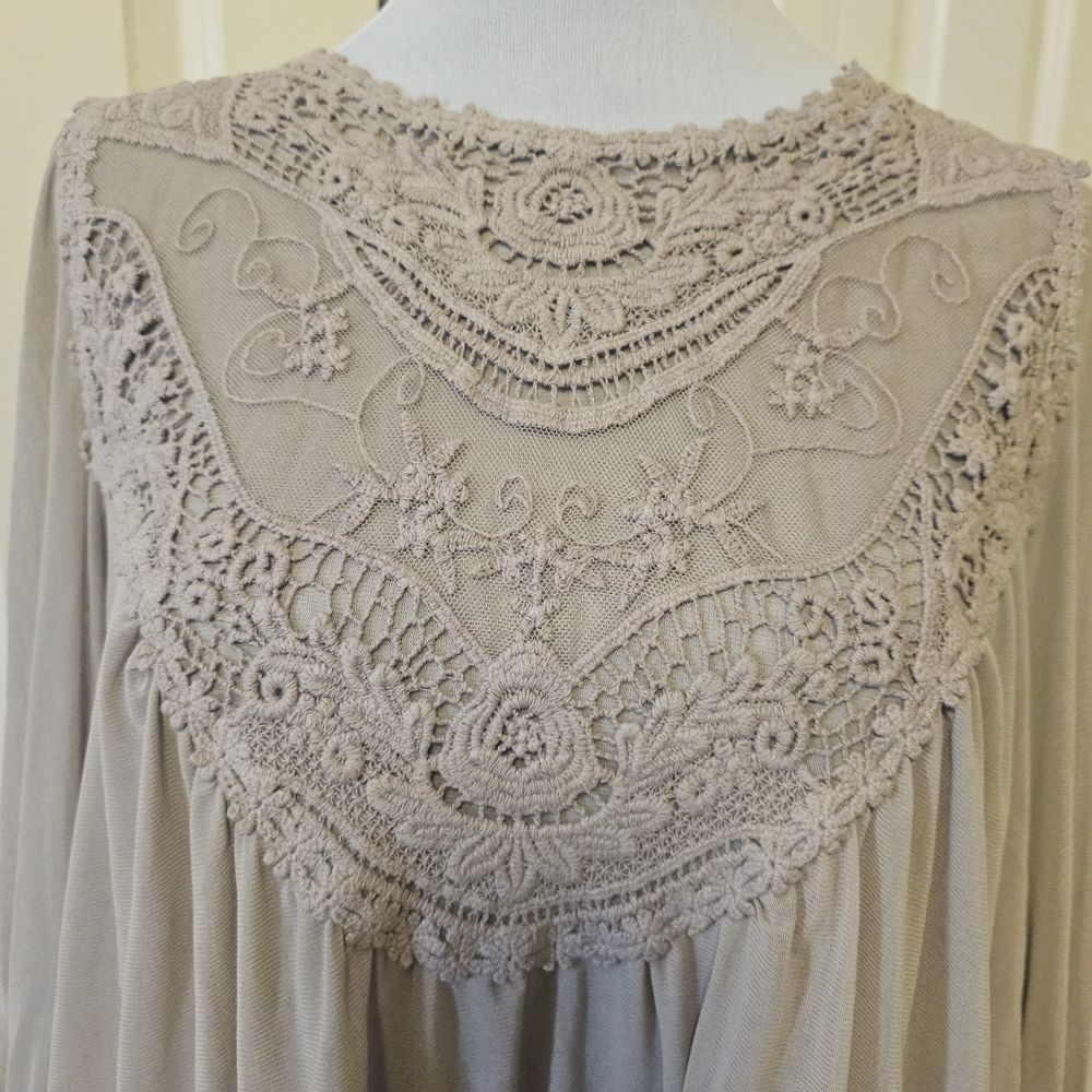 Ultra Pink Lace Crochet Blouse Taupe Sz S - Picture 4 of 16